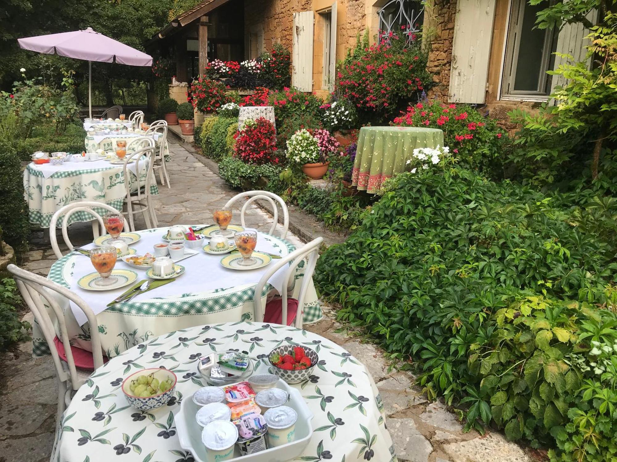 Bed & Breakfast Le Moulin Neuf Saint-Alvère Exteriör bild