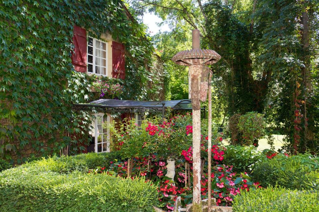 Bed & Breakfast Le Moulin Neuf Saint-Alvère Exteriör bild