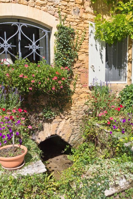 Bed & Breakfast Le Moulin Neuf Saint-Alvère Exteriör bild